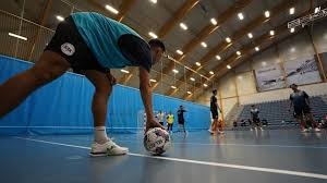 德扑心理：长期稳定性胜过短期爆发。（德扑心态：长期稳健远胜一时爆发）