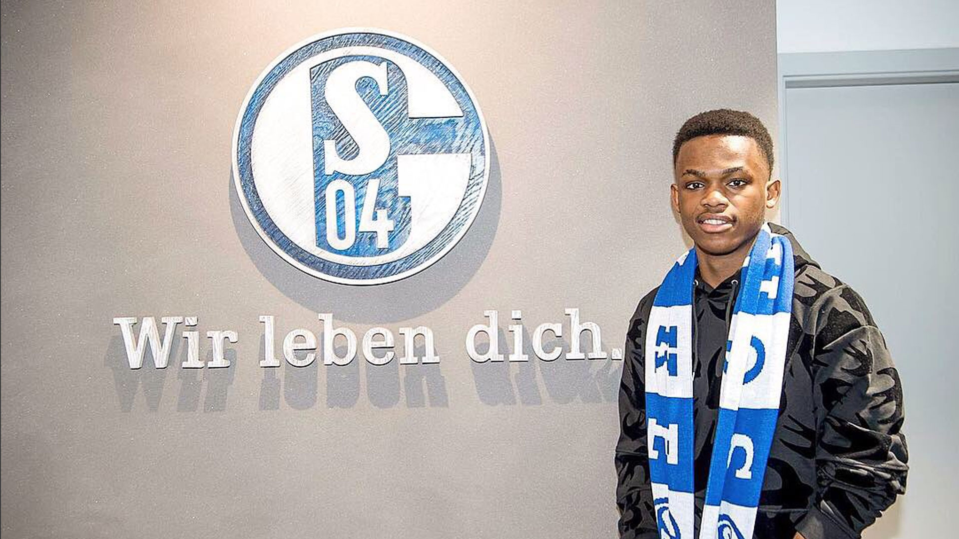 行业发展与 行业发展与